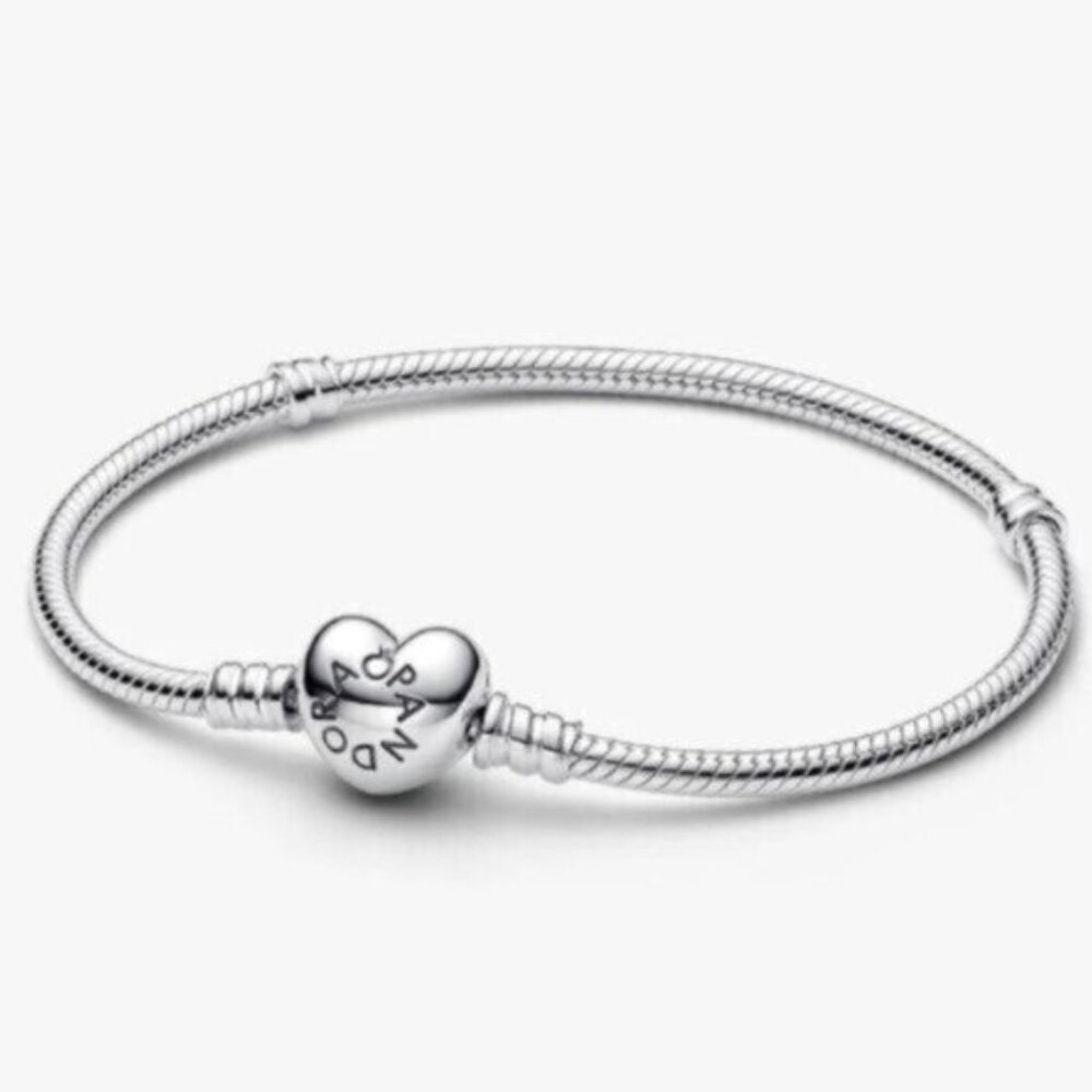 NWT Pandora Bracelet
